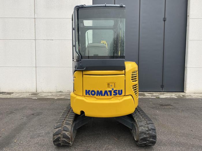 Usato 2011 KOMATSU PC35 MR-3