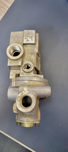 Used ROSS SOLENOID VALVE 2773B4061 1-10BAR 110V(207)