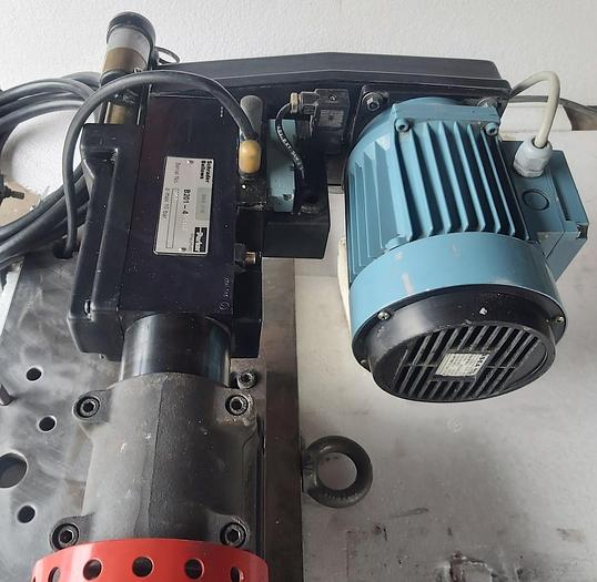 Gebraucht Hochwertige Bohrstation mit pneum. Vorschub, Parker gebraucht-Top