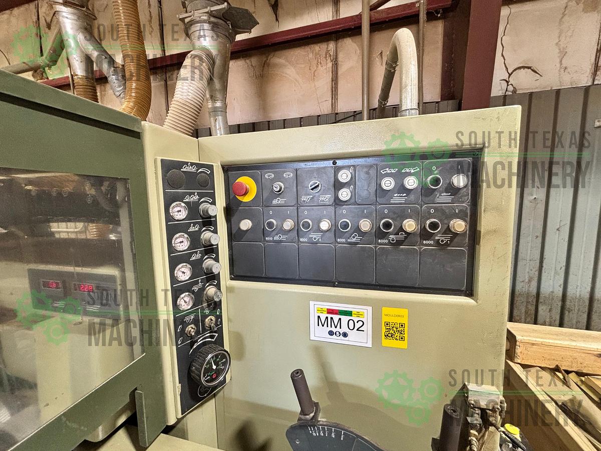 Used SCMI Superset 23 Moulder