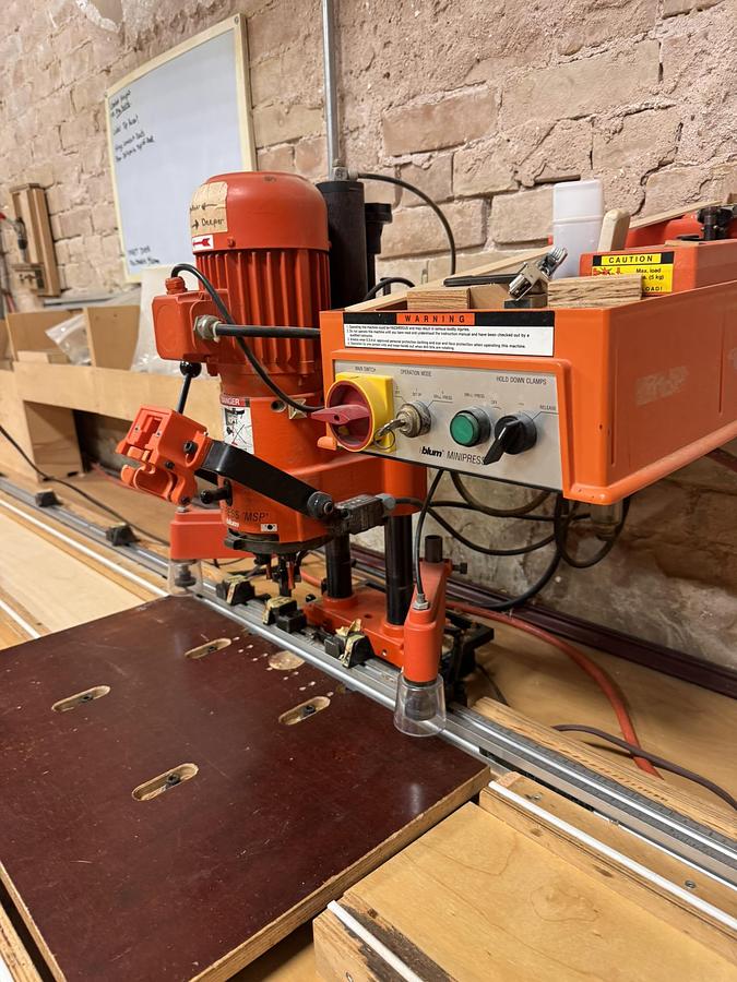 Used Blum 1991 - Minipress Hinge Drilling Machine