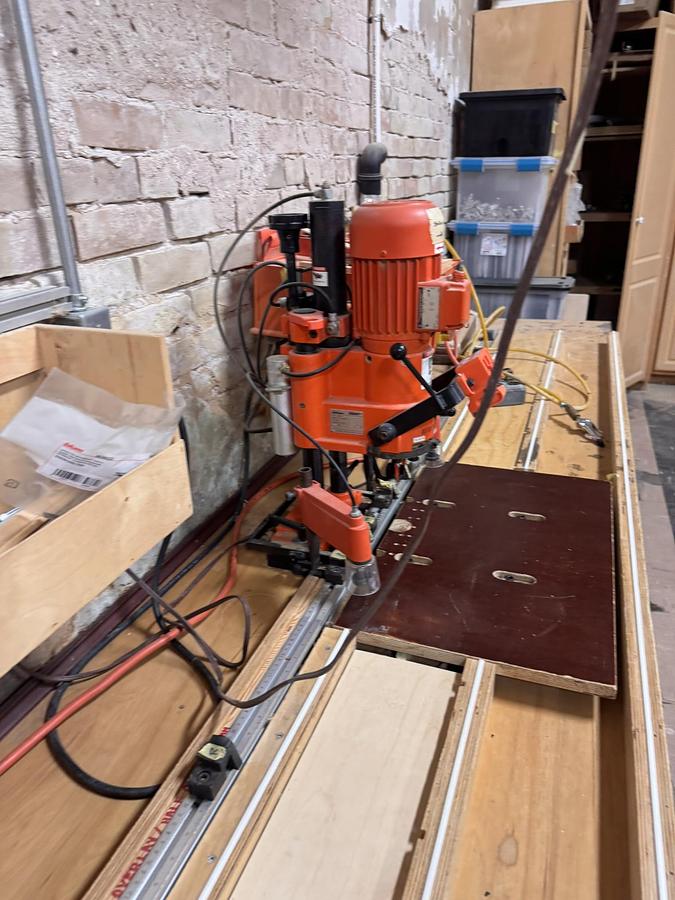 Used Blum 1991 - Minipress Hinge Drilling Machine