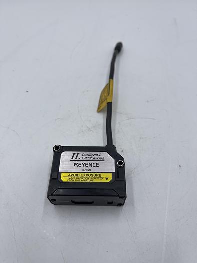 Used KEYENCE IL-100