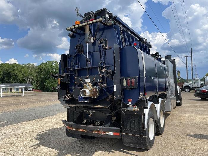 Used 2013 Freightliner 114SD