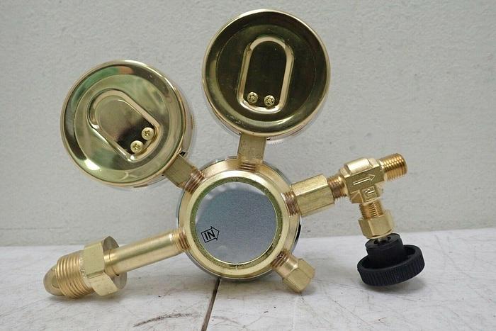 Used Concoa 1096502-01-580 Pressure Regulator