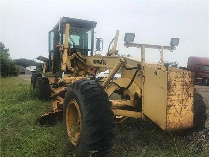 Used 2001 KOMATSU GD530A