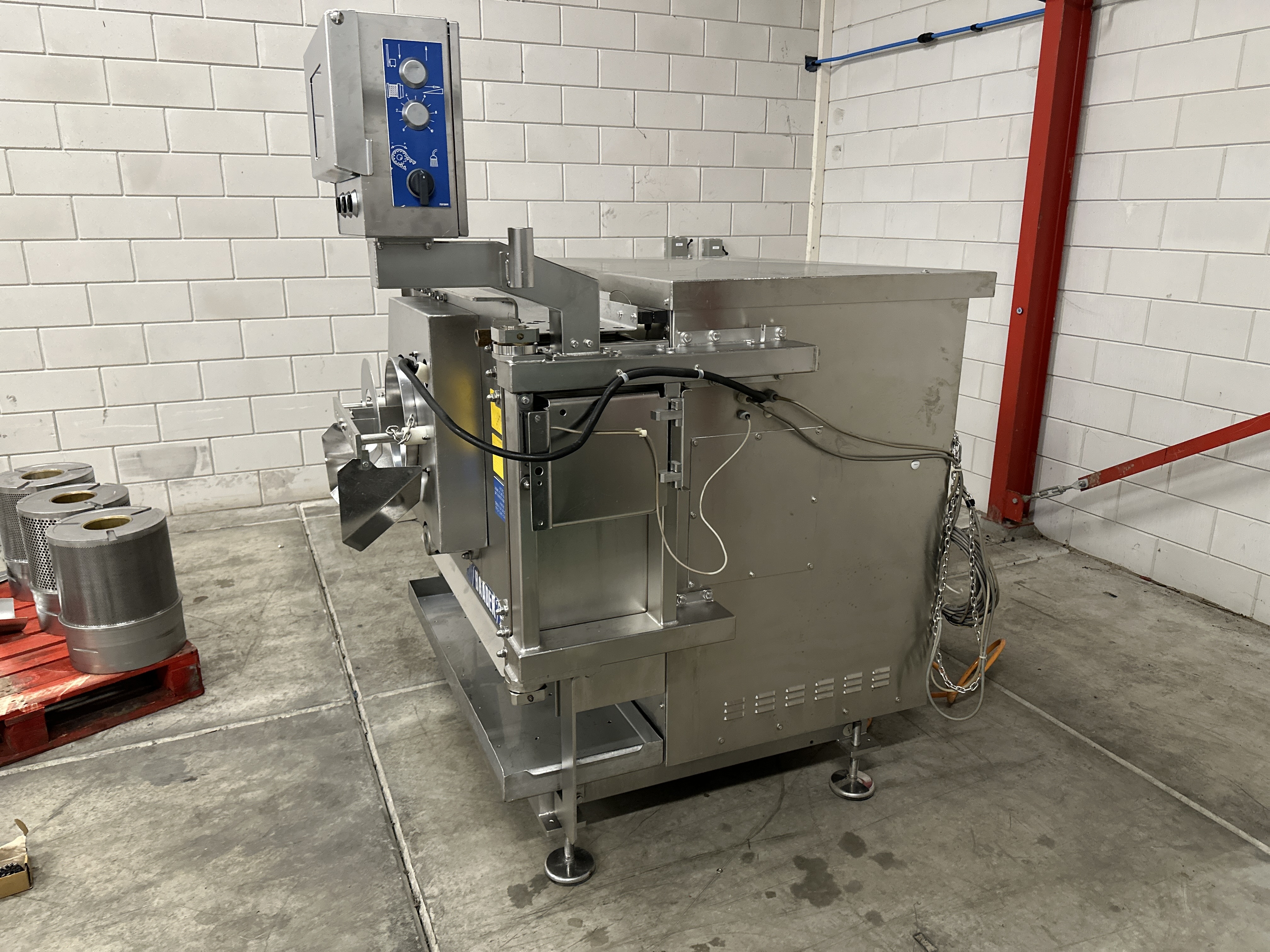 Used 2009 Baader 605 soft separator