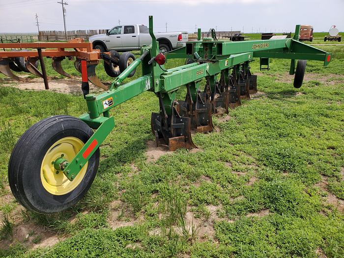 Used John Deere 995 Switch Plow - 6 Bottom