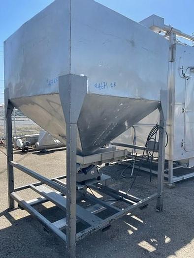 Used 72" x 72" Stainless Steel Hopper with Outfeed Vibratory Shaker