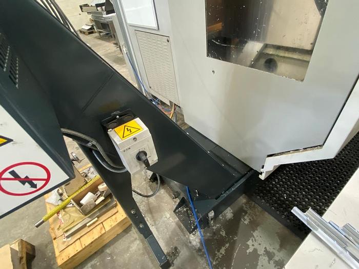 Used 2000 Mikron UCP 600 5 Axis Machining Center