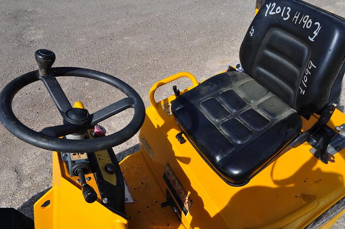 Used 2013 THWAITES 1 TONNE