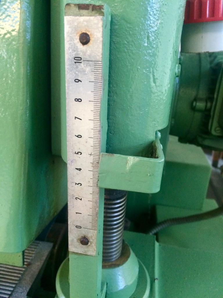 Usato Levigatrice a rulli e spazzola inferiori, marca Butfering, larghezza di lavoro 1100 mm. usata.