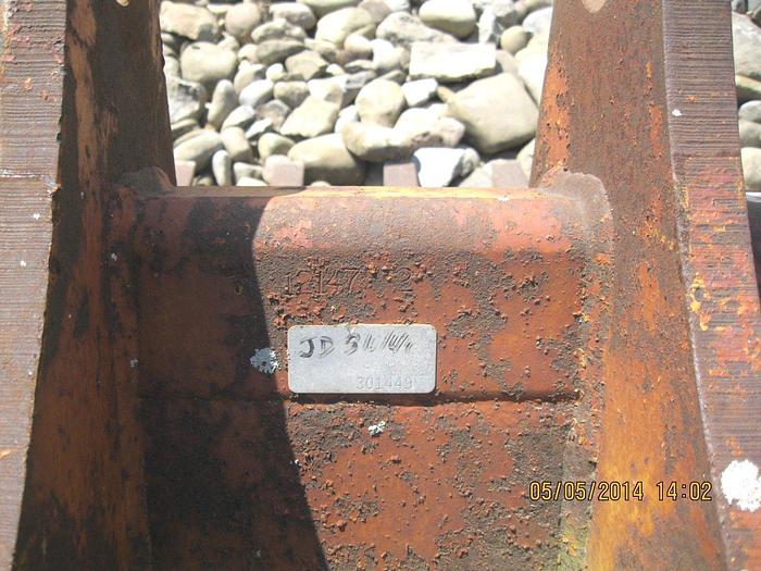 Used 36" Bucket w/ 6 Teeth, 2.25"& 2" Pin Size, 8 1/8 Face Spread, 12" Center Pin ...