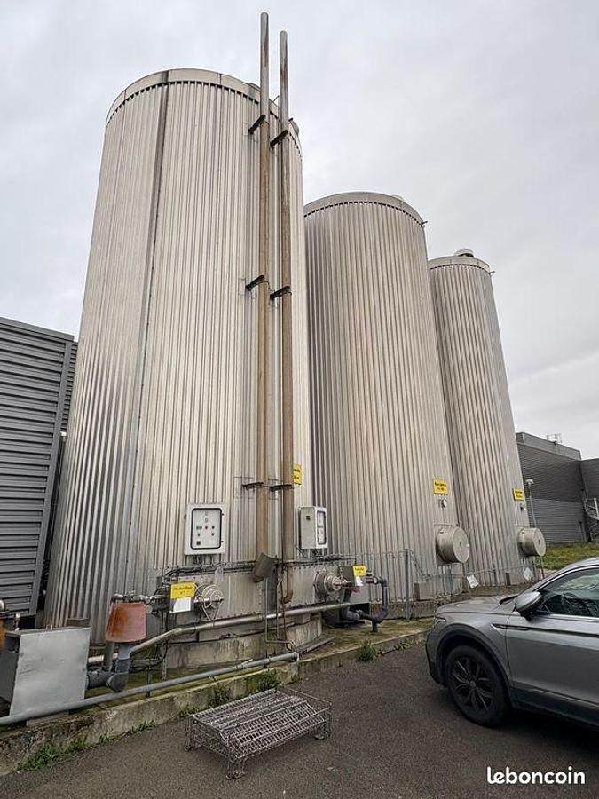 D'occasion Cuves inox calorifugées – 60 m³ (304L & 316L)