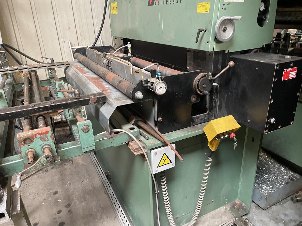 D'occasion Ligne de profilage pour tôles ondulées 1500mm