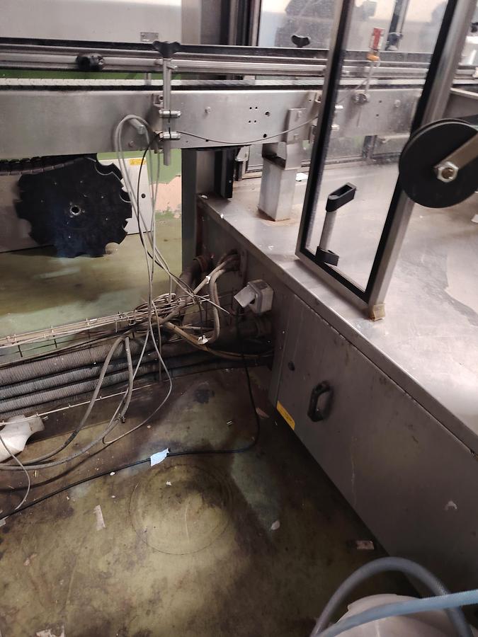 D'occasion Étiqueteuse automatique rotative Auxiemba SERVOTECH ROB 20-II-DR