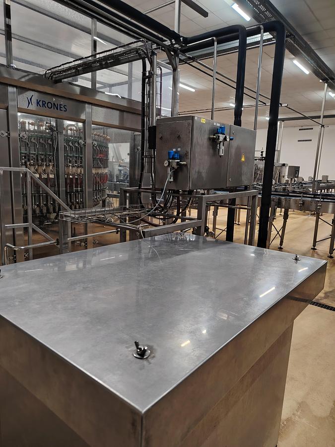 D'occasion Monobloc KRONES AG (avec groupe Sauerstein SD 1500/1100/950 et groupe frigorifique KRONES 0-900-02-357-2)