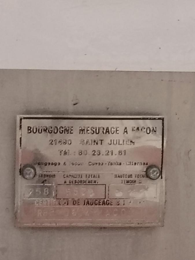 D'occasion Cuve INOX Cubique sur pied 52HL