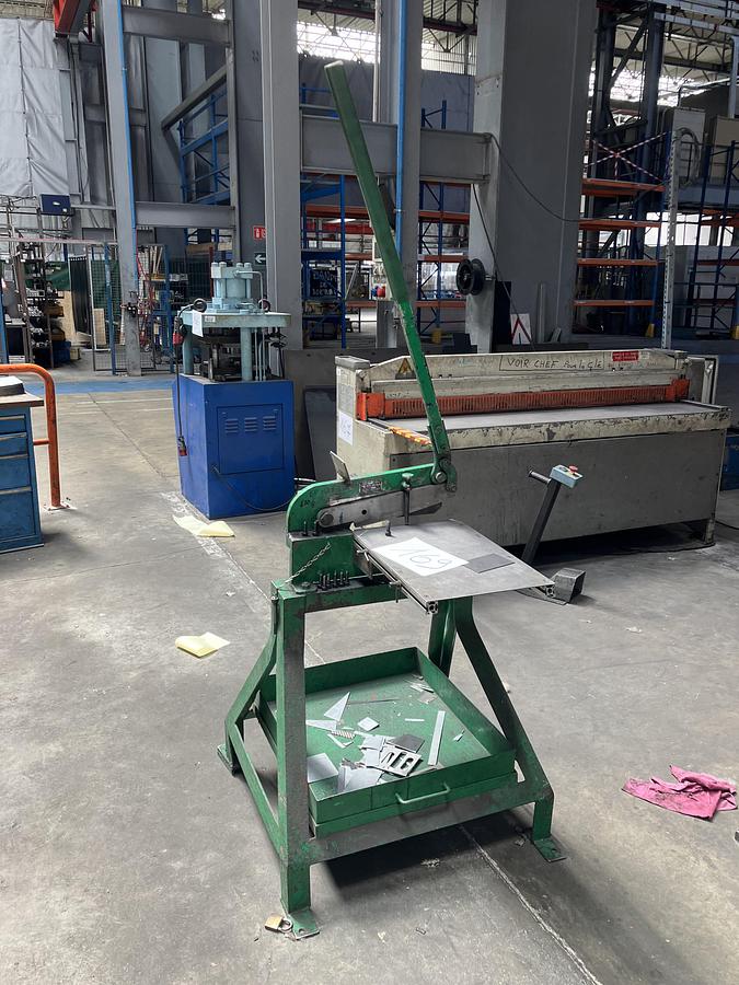 Used Manual shears large blade 4mm