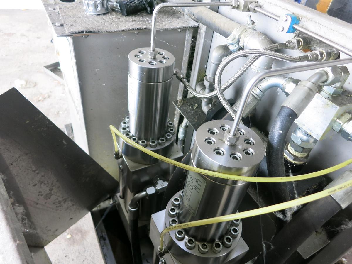 D'occasion Centrale hydraulique Paprima JET-X™ 1380C – Coupe feuille – 2010