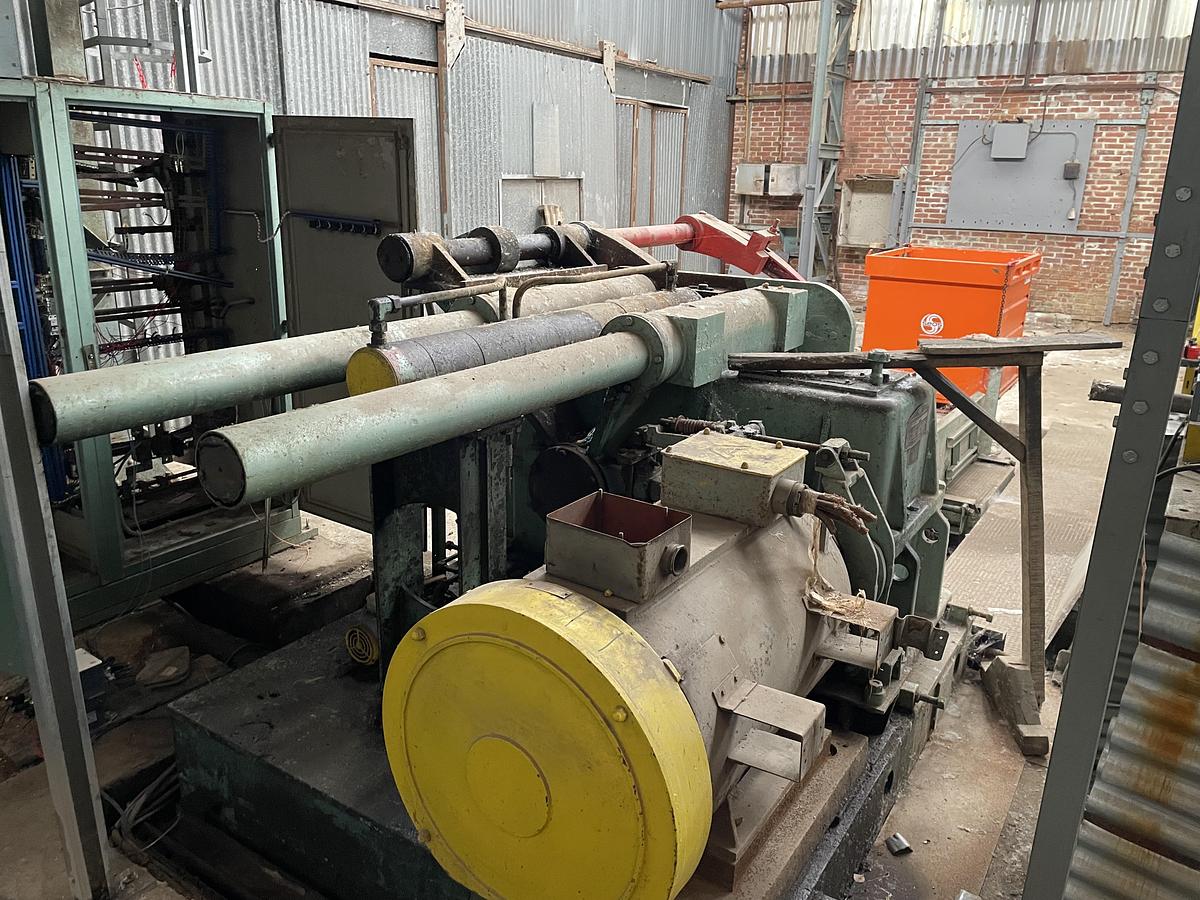 Used Slitting equipment: decoiler / straightener / shear