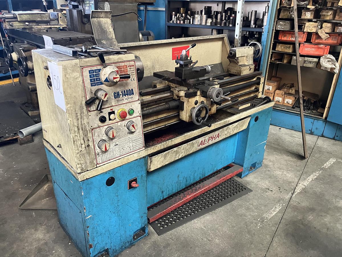 Used Conventional gap-bed engine lathe
