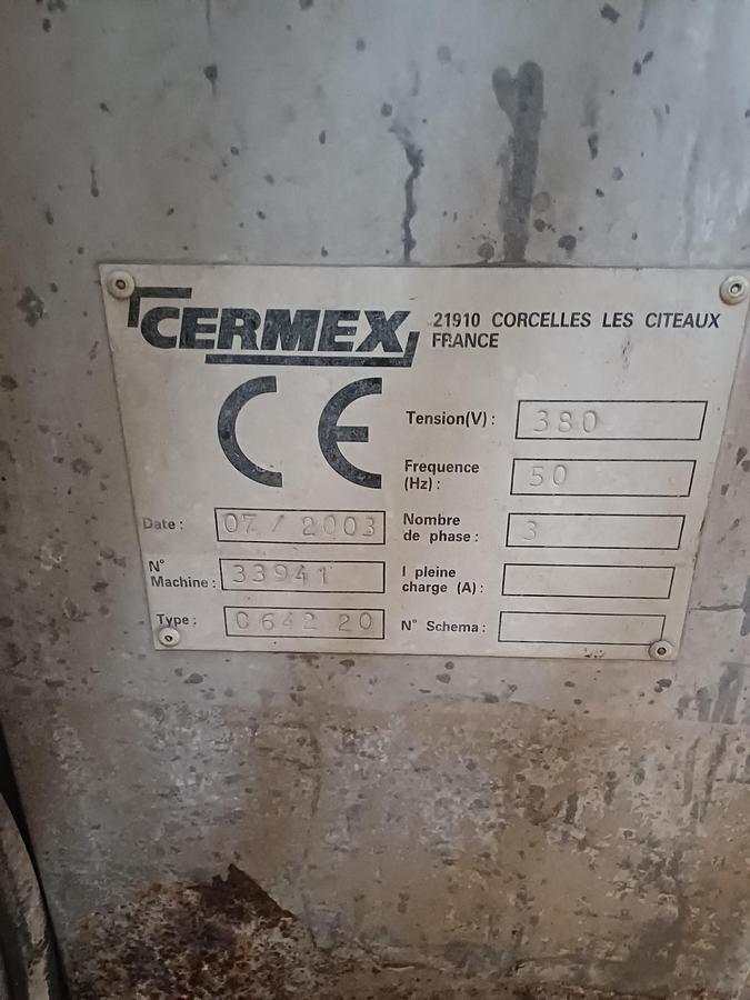 D'occasion Fermeuse automatique CERMEX (intégrée avec un système de collage Nordson ProBlue 7)