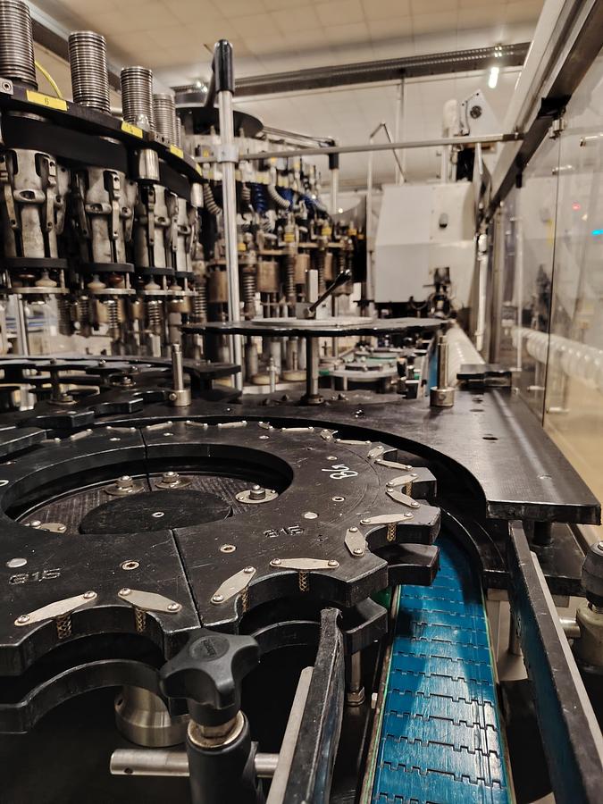 D'occasion Capsuleuse automatique rotative ROBINO & GALANDRINO POKER 2Z 24/30