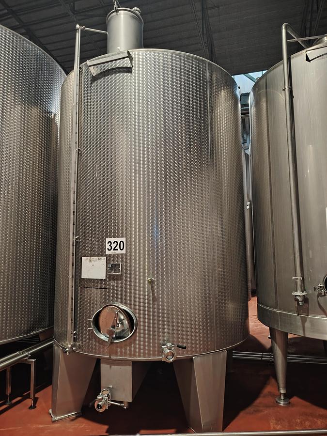 D'occasion Cuve INOX pied finition gauffrée 150HL