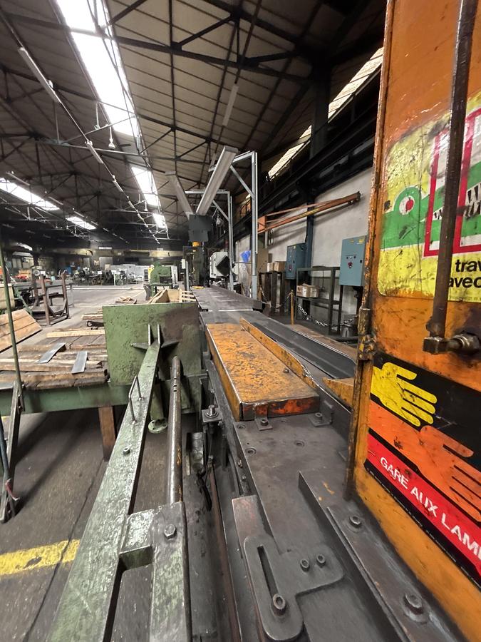 D'occasion DIMECO / FISHER Continuous Finishing Line B (15 postes)