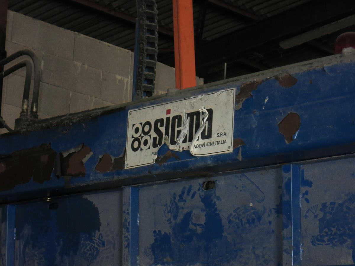 D'occasion Guillotine industrielle Sicma – MCS 2000