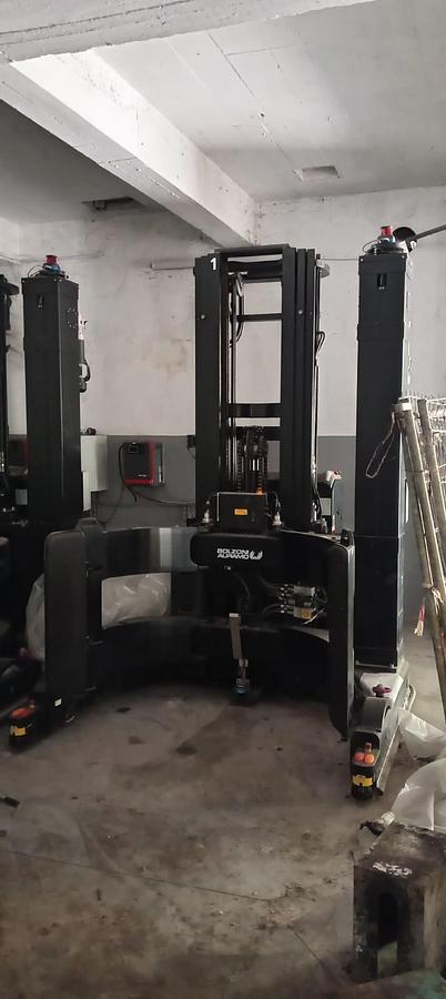 Used Automated Guided Vehicle for Cylindrical Loads Handling