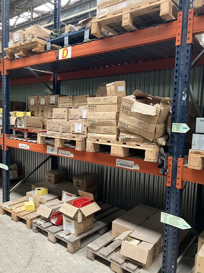 D'occasion Lot de 150 Tonnes de Boulonnerie