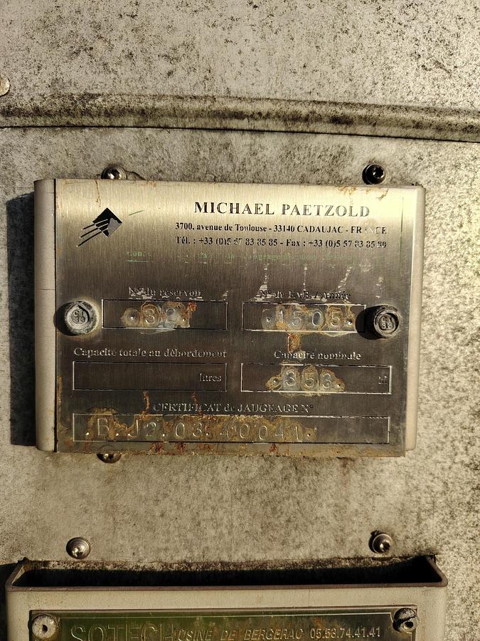 D'occasion Cuve inox 350 HL – Cylindrique sur pieds – Pression / Isolation / Échelle crinoline