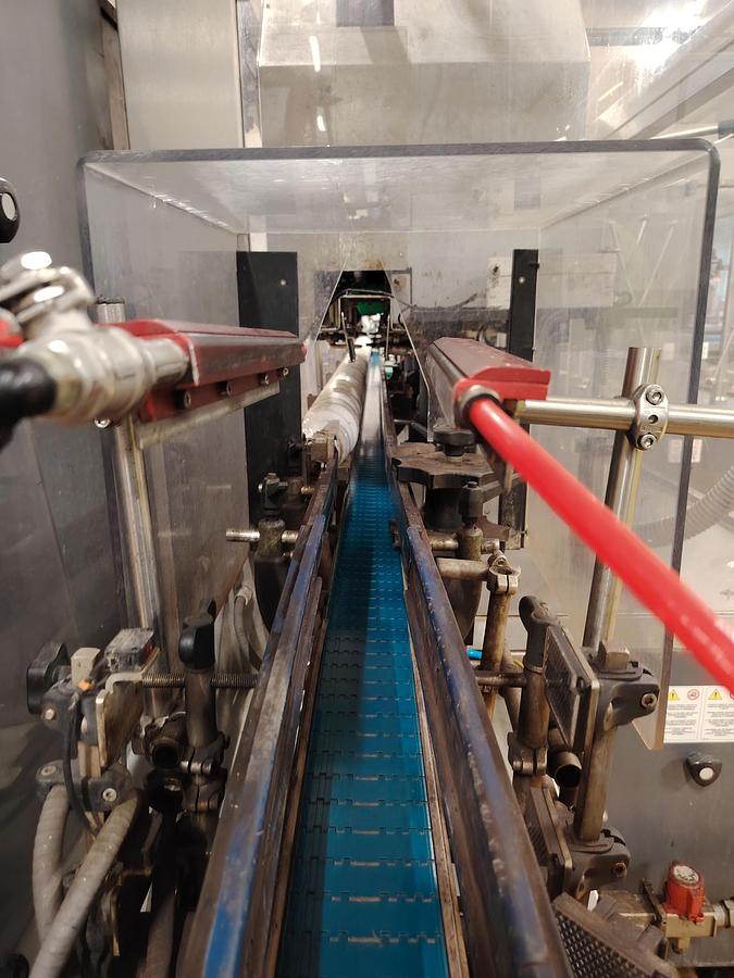 D'occasion Capsuleuse automatique rotative ROBINO & GALANDRINO POKER 2Z 24/30