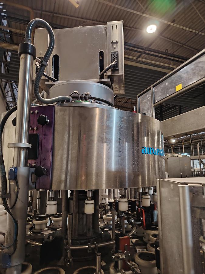 D'occasion Étiqueteuse automatique rotative Auxiemba SERVOTECH ROB 20-II-DR