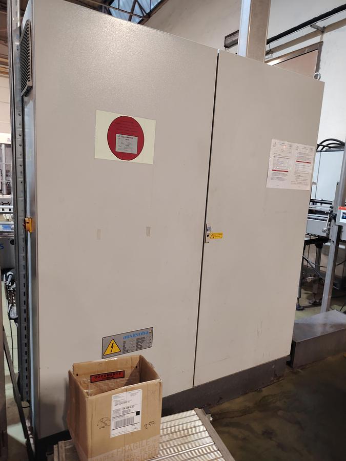 D'occasion Étiqueteuse automatique rotative Auxiemba SERVOTECH ROB 20-II-DR