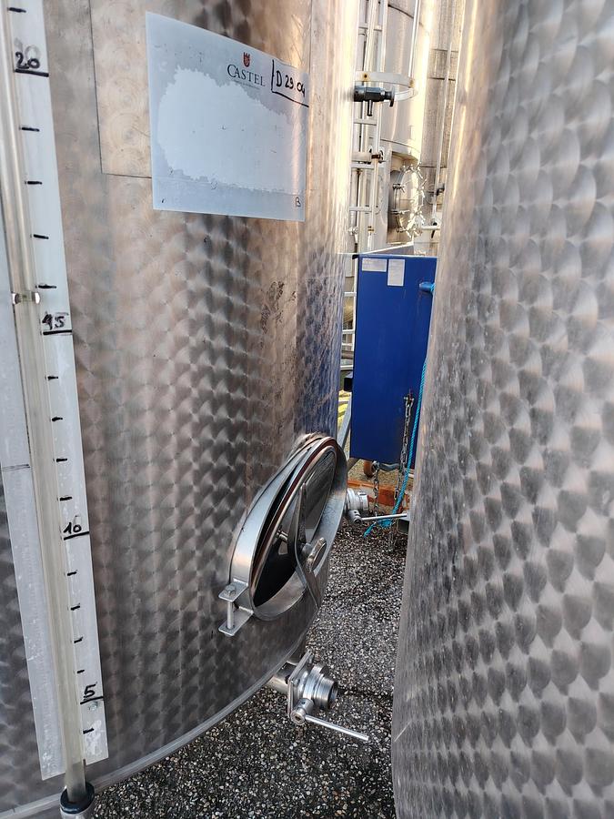 D'occasion Cuve INOX Sur Pied Finition Gauffrée 50HL