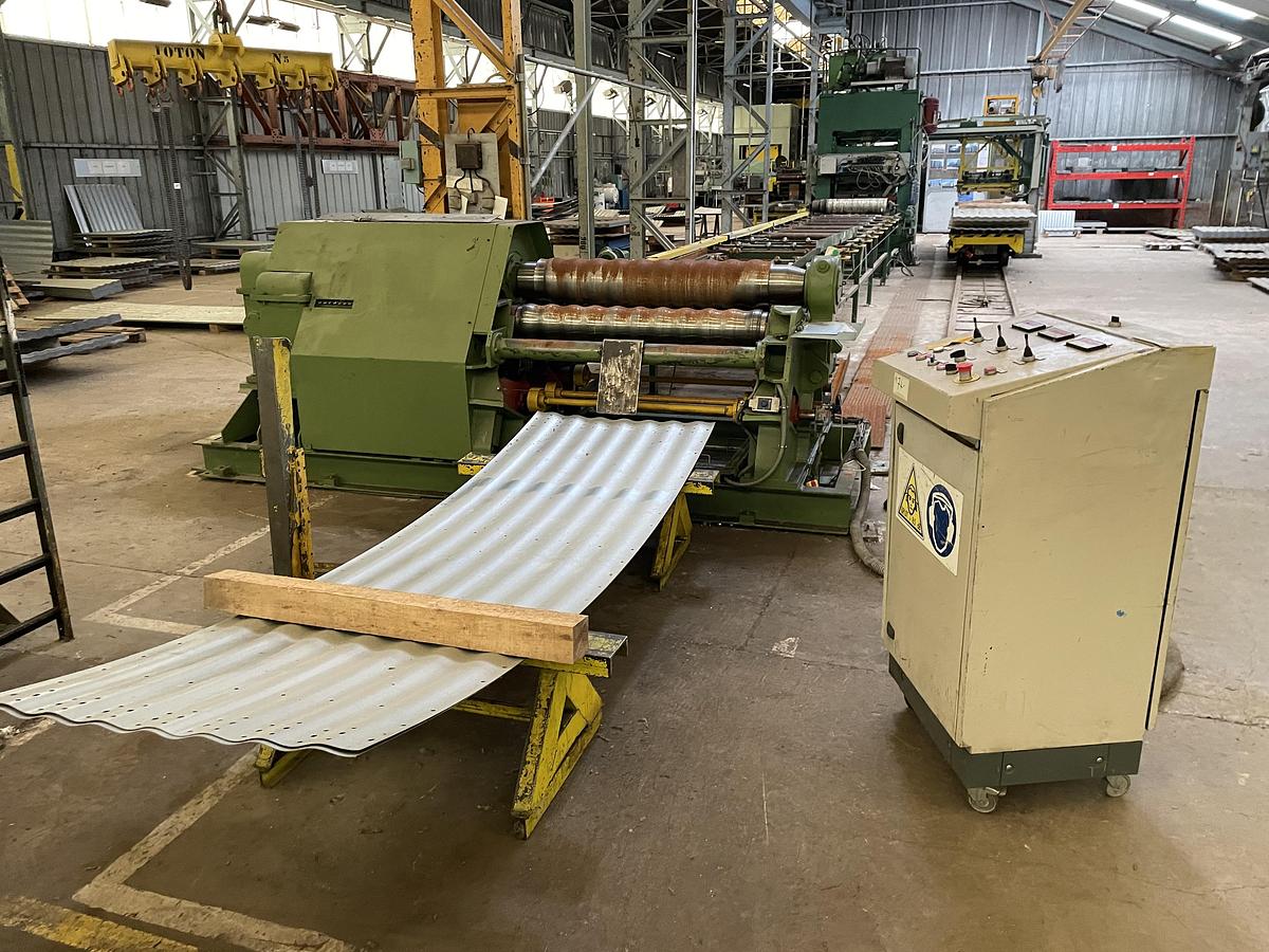 D'occasion Poste de Profilage avec Rouleuse et Presse 1200x8mm