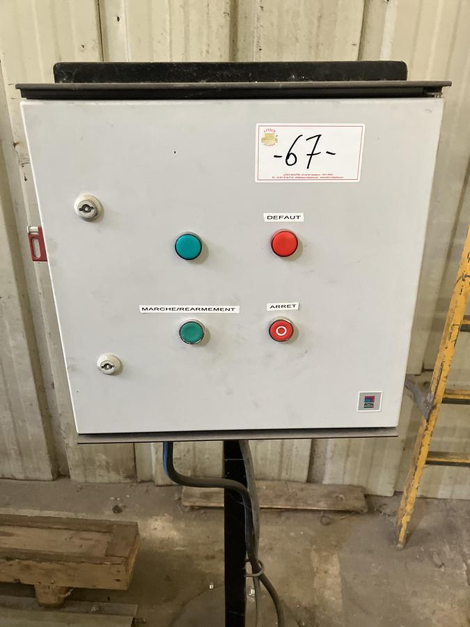 D'occasion Cisaille hydraulique pour tôles ondulées