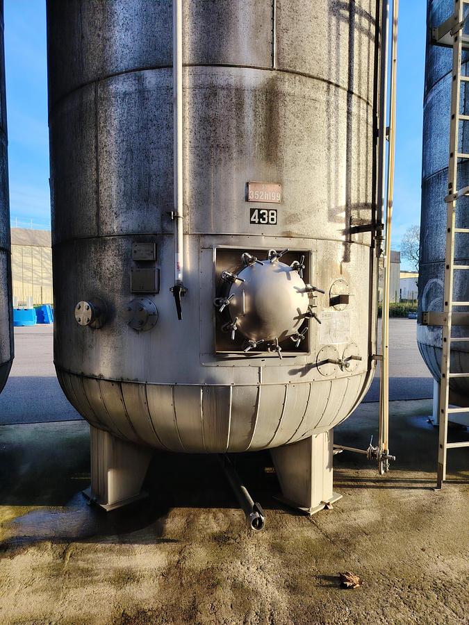 D'occasion Cuve inox 350 HL – Cylindrique sur pieds – Pression / Isolation / Échelle crinoline