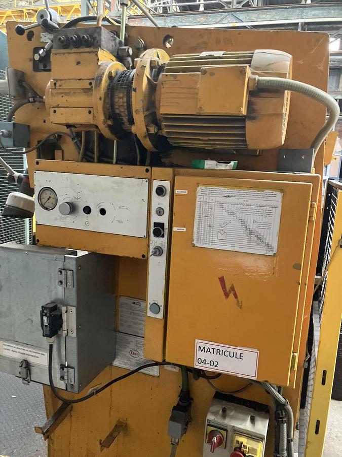 D'occasion Presse Plieuse Hydraulique 30 Tonnes