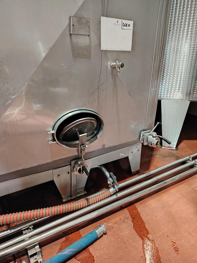 D'occasion Cuve inox cubique 110 HL