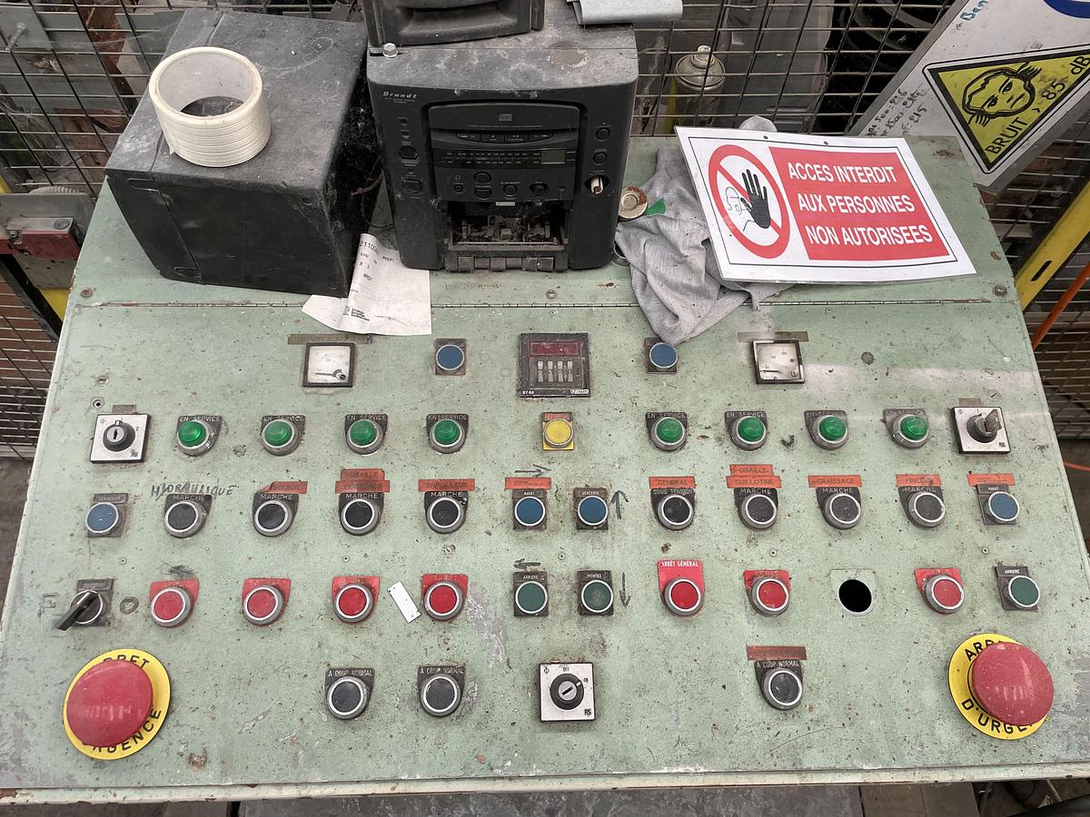 Used Slitting equipment: decoiler / straightener / shear