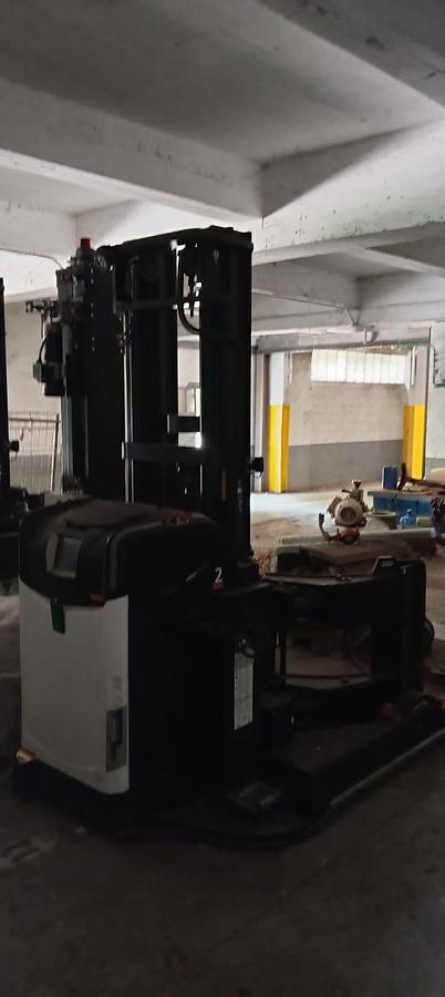 D'occasion Véhicule à Guidage Automatique pour Charge Cylindrique Lourde