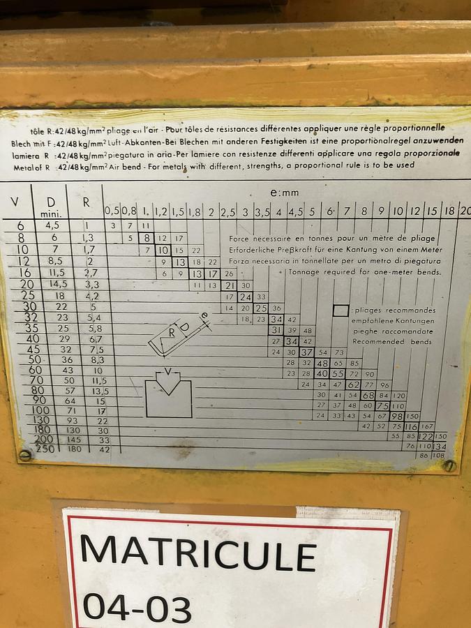 D'occasion Presse Plieuse Hydraulique 30 Tonnes