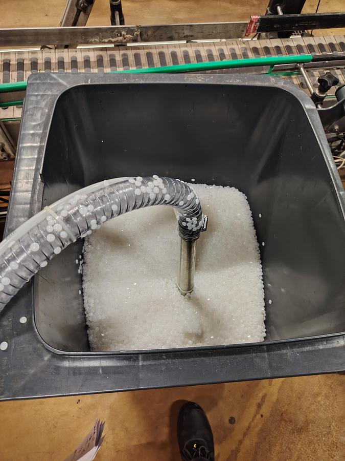 D'occasion Fermeuse automatique CERMEX (intégrée avec un système de collage Nordson ProBlue 7)