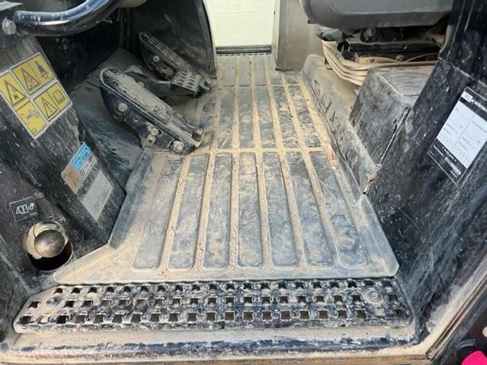 Used 2010 CAT 963D/ with ripper