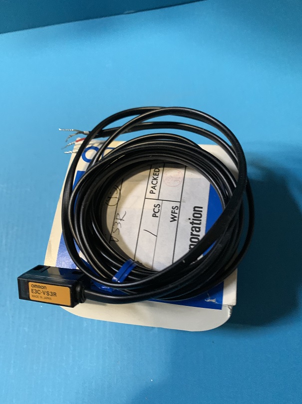 Used Omron Photoelectric Switch E3C-VS3R