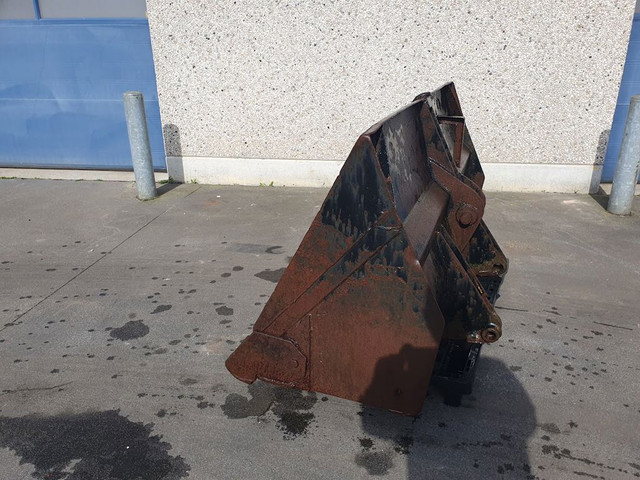 Gebruikt 2000 Vissers Mechanisatie Grondbak